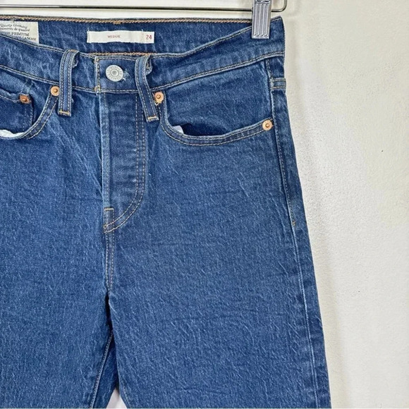 Levi's Womens Size 24 Wedgie Icon Fit Dark Wash  Jeans - Picture 5 of 16